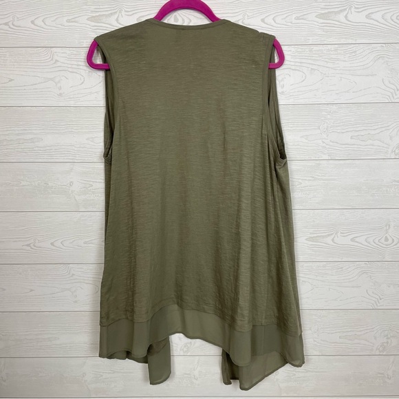 LOGO By Lori Goldstein Green Knit Floral Appliqué Vest Size Large NWOT - Picture 3 of 6